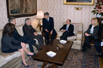 Il Presidente Schifani con il Segretario Generale, Elisabetta Serafin, durante l'incontro con il regista del film Lincoln, Steven Spielberg, e gli attori protagonisti Sally Field e Daniel Day-Lewis.
