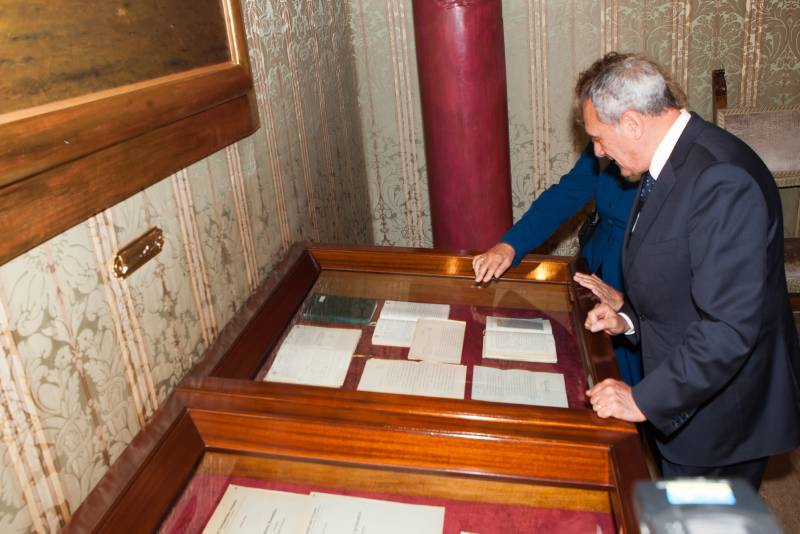Il Presidente visita l'esposizione di documenti di Amintore Fanfani
