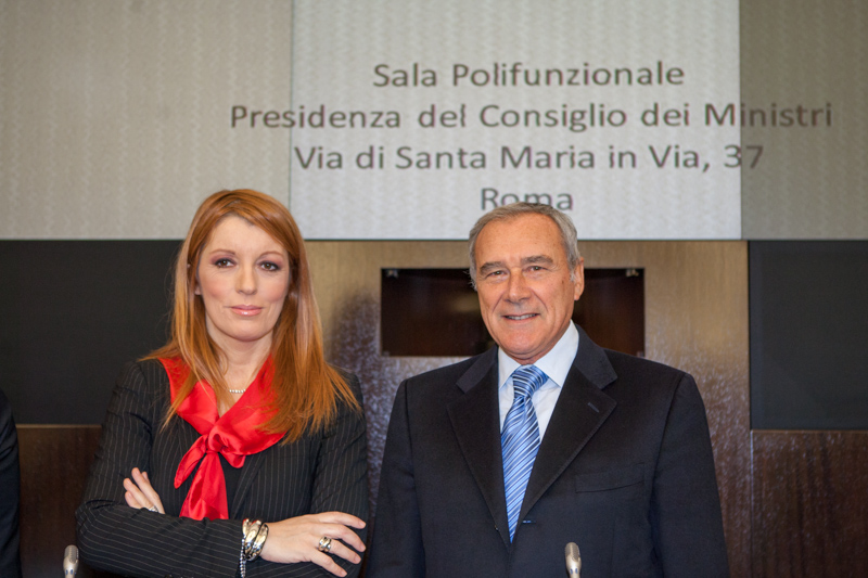Il Presidente Grasso con Michela Vittoria Brambilla, Presidente della Commissione parlamentare per l'infanzia e l'adolescenza.