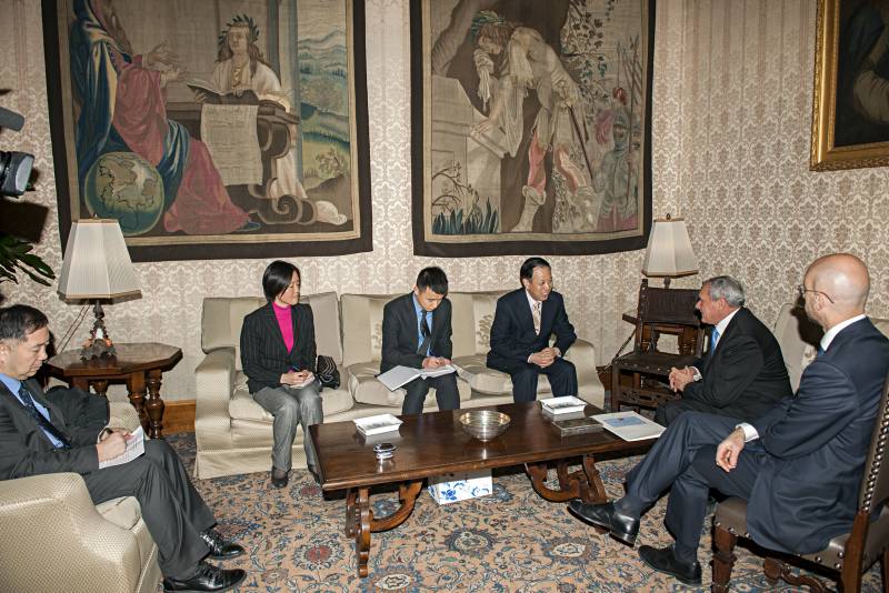 Il Presidente del Senato con la delegazione dell'Ambasciata della Repubblica Popolare Cinese