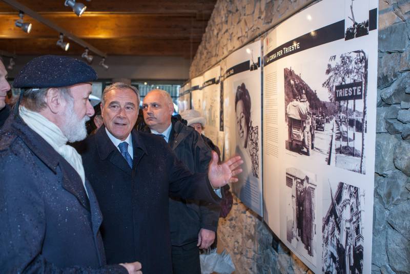 Il Presidente Grasso durante la visita del Museo della Foiba di Basovizza