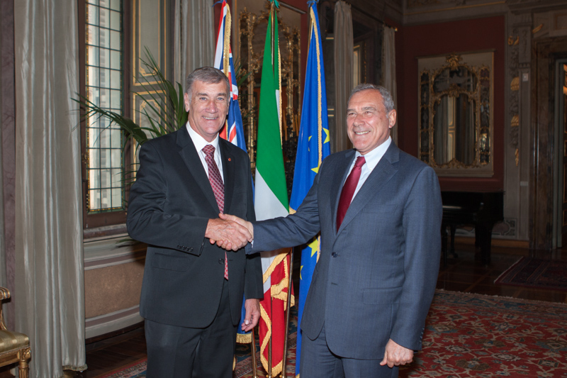 Il Presidente Grasso con il Presidente del Senato federale australiano, John Hogg.