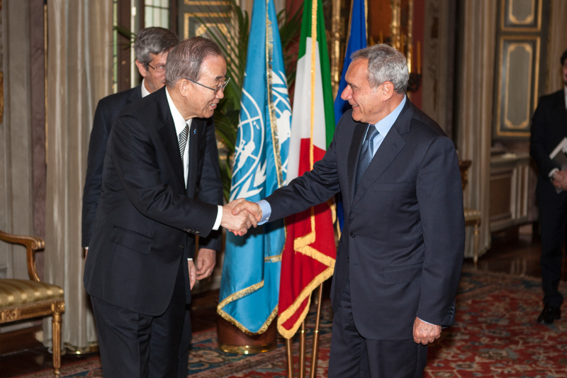 Il Presidente Grasso saluta il Segretario Generale dell'Onu, Ban Ki-Moon