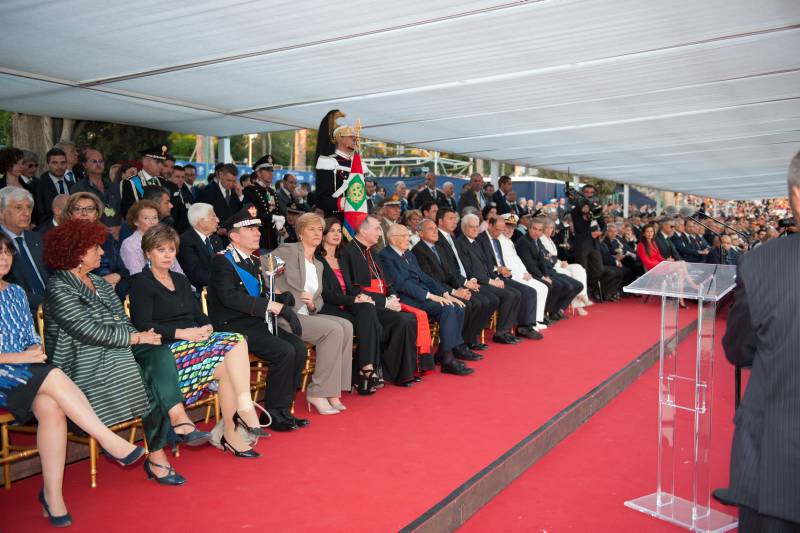 Il presidente Grasso con le alte cariche civili e militari dello Stato ha partecipato festa dei Carabinieri.