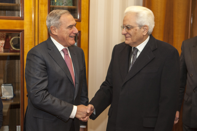 Il Presidente Grasso saluta il Presidente della Repubblica, Sergio Mattarella, prima della cerimonia