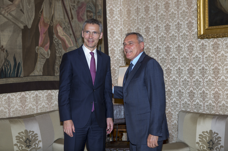 Il Presidente Grasso accoglie il Segretario Generale della Nato, Jens Stoltenberg.