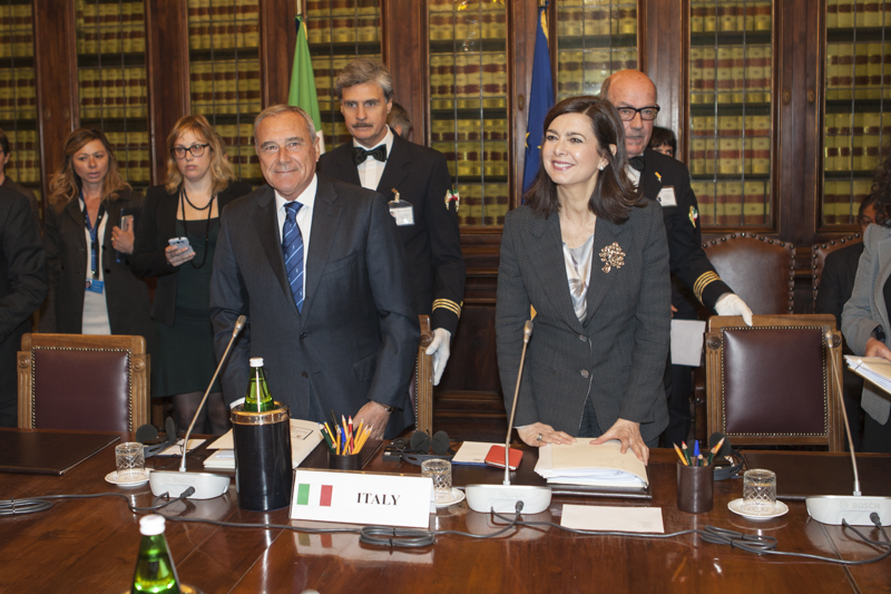 Nella Sala della Biblioteca, il Presidente del Senato con la Presidente della Camera, partecipano alla riunione dei Presidenti della Troika (Italia, Lituania, Lussemburgo e Parlamento europeo)