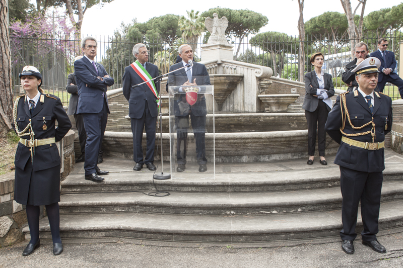 Il discorso del Presidente Grasso alla presenza del Vice Sindaco di Roma, Luigi Nieri e di Franco La Torre davanti a Villa Oslo che ospita la Casa del Jazz