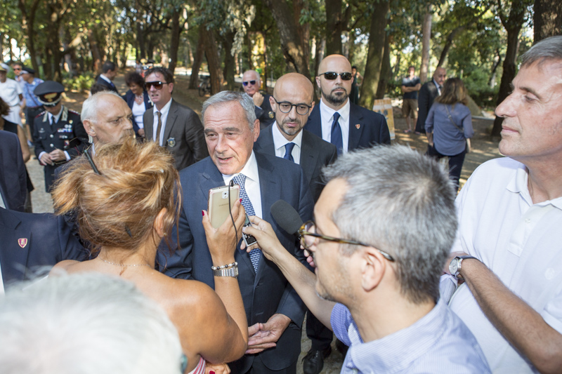 Il Presidente Grasso al suo arrivo incontra la stampa.