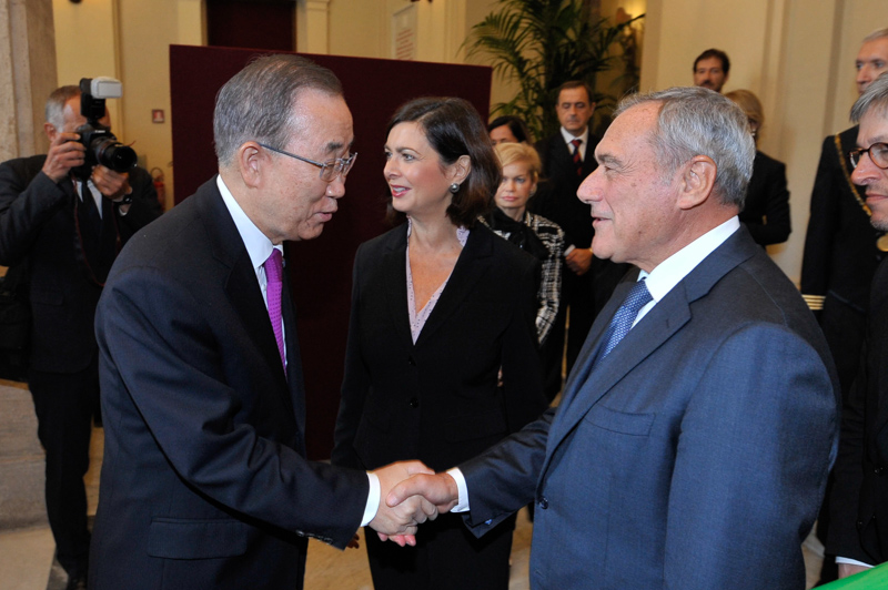 Il Presidente Grasso saluta il Segretario Generale dell'ONU, Ban Ki-Moon