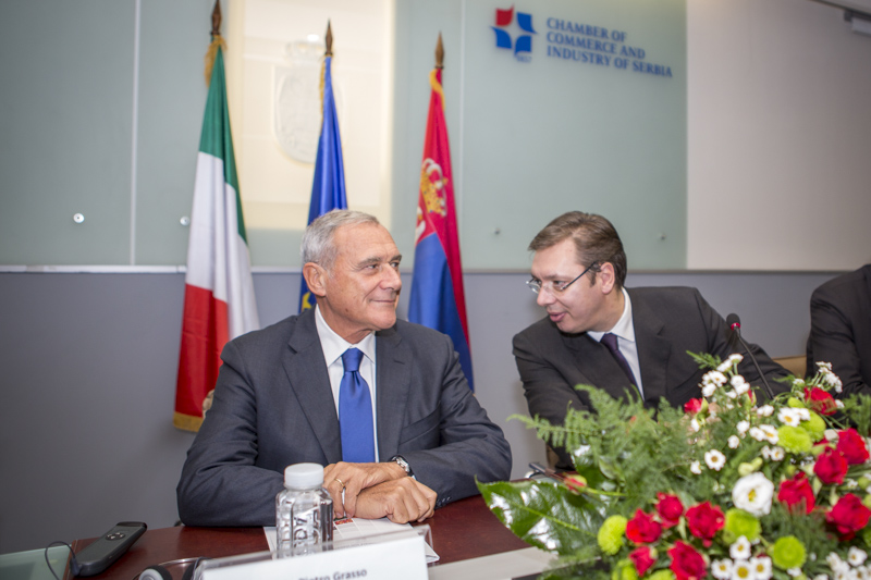 Il Presidente Grasso con il Primo Ministro Aleksandar Vučić, presso la Camera di commercio serba.