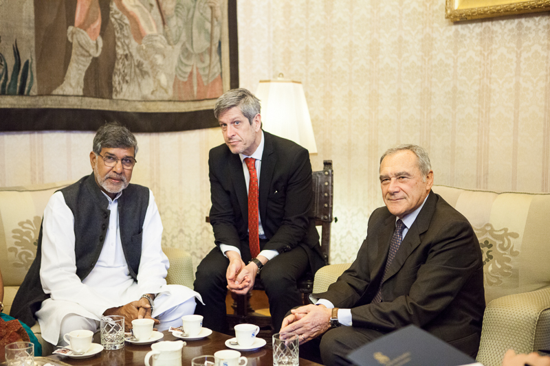 Il Presidente Grasso a colloquio con il Premio Nobel per la Pace 2014, Kailash Satyarthi.