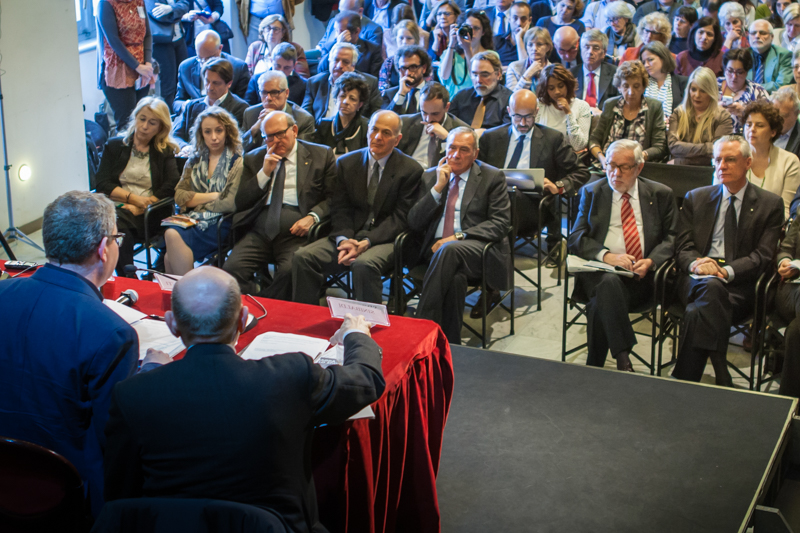 Il Presidente Grasso in platea durante l'intervento dei relatori