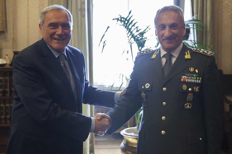 Il Presidente Grasso riceve il Comandante Generale della Guardia di Finanza Giorgio Toschi.