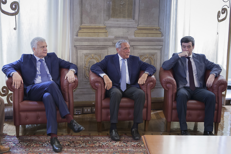Il Presidente del Senato, Pietro Grasso, insieme al Ministro dell'Ambiente Gian Luca Galletti e al Ministro della Giustizia Andrea Orlando.