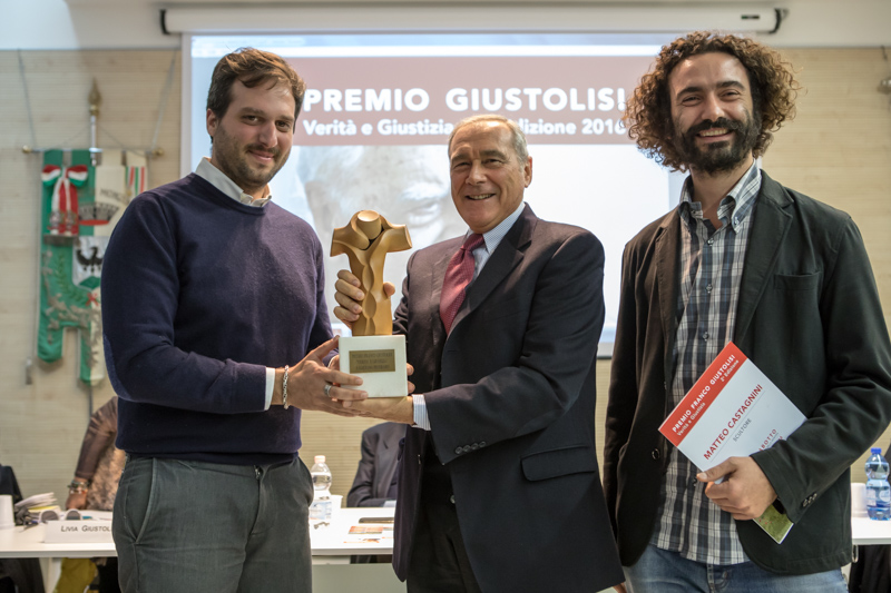 Il Presidente Grasso consegna il Premio speciale 