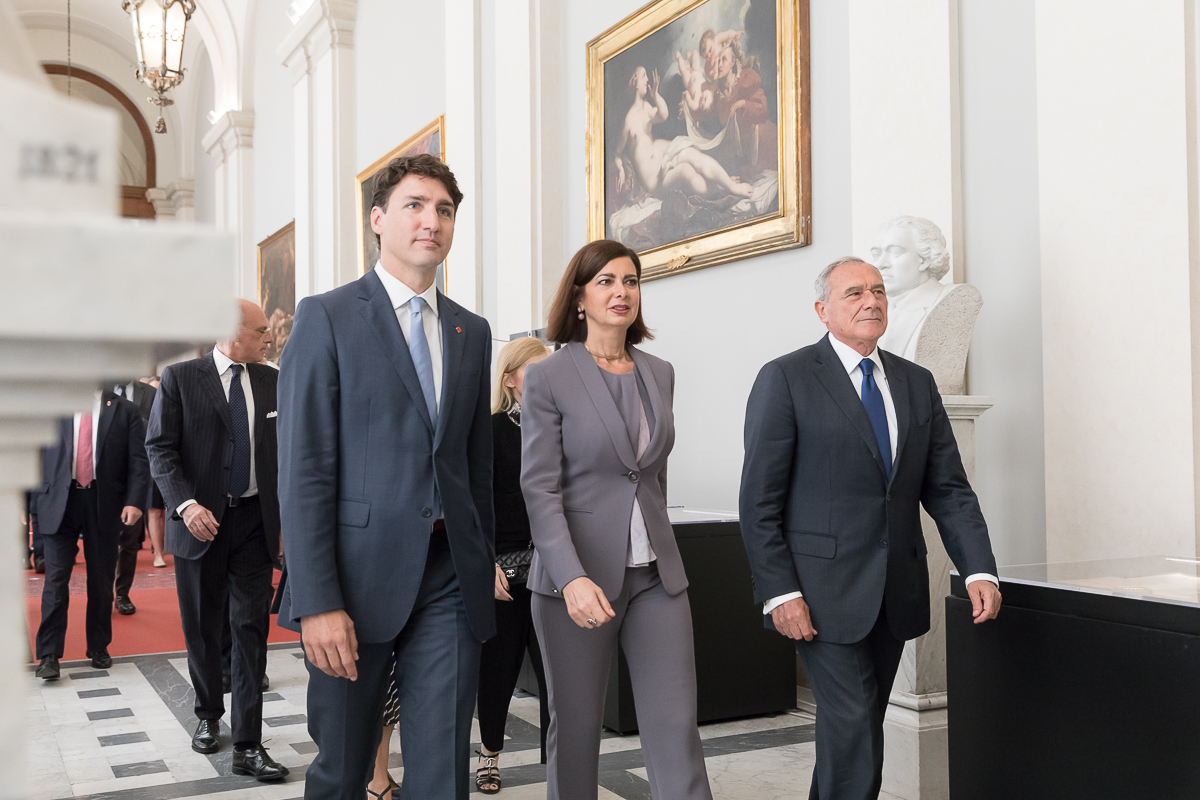 Il Primo Ministro del Canada, Justin Trudeau, la Presidente della Camera dei deputati, Laura Boldrini, e il Presidente del Senato della Repubblica, Pietro Grasso, al termine della conferenza.