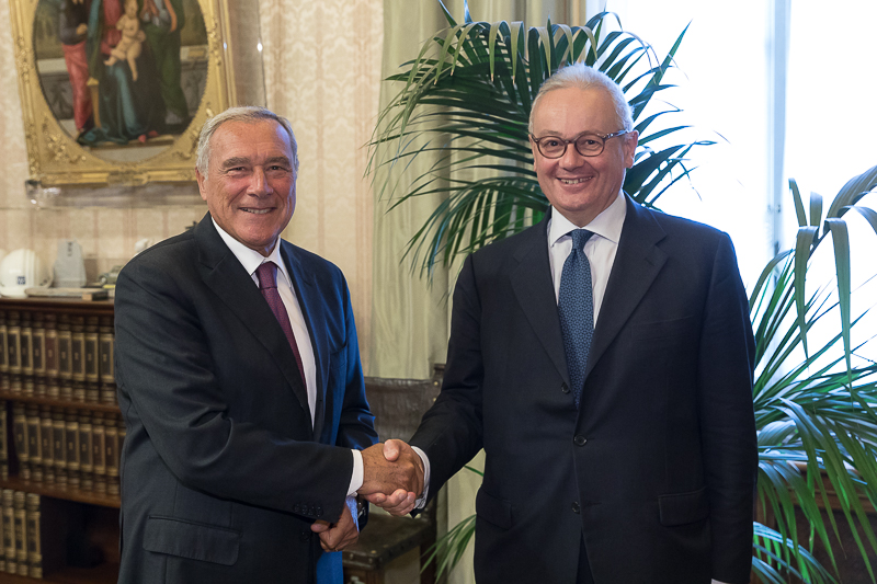 Il Presidente del Senato, Pietro Grasso, incontra l'Ambasciatore d'Italia in Egitto, Giampaolo Cantini.