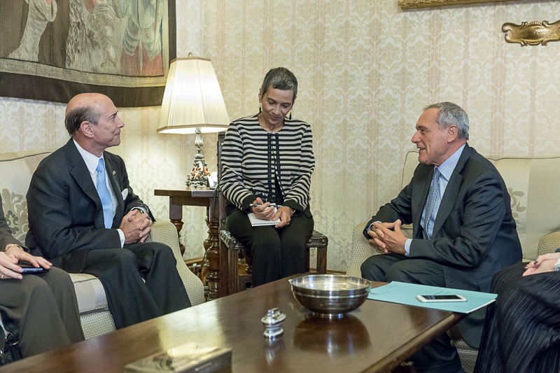 Il Presidente del Senato, Pietro Grasso, incontra l'Ambasciatore degli Stati Uniti d'America, Lewis Eisenberg.