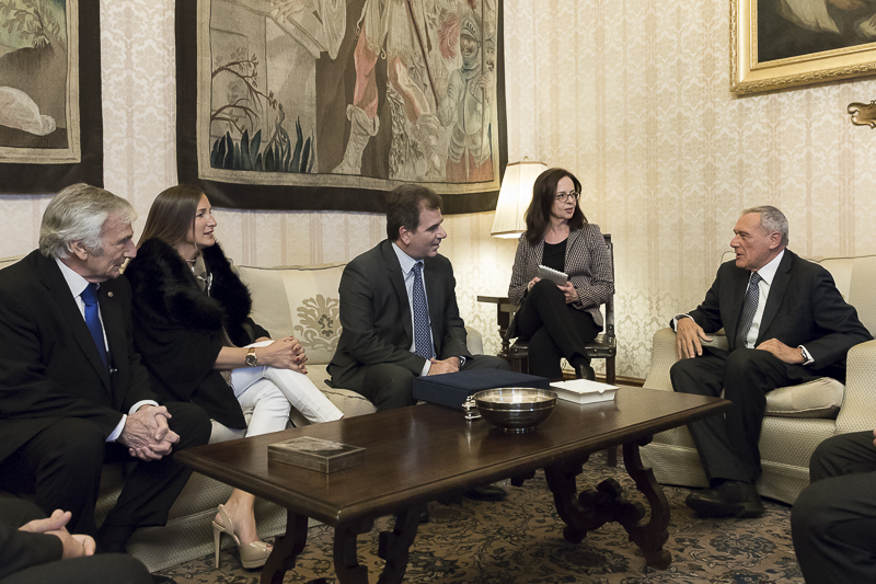 Un momento dell'incontro tra il Presidente Grasso e il Ministro della Sicurezza della provincia di Buenos Aires, Cristian Ritondo.