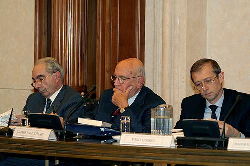 Da sinistra, Giuliano Amato, Giorgio Napolitano e Piero Fassino