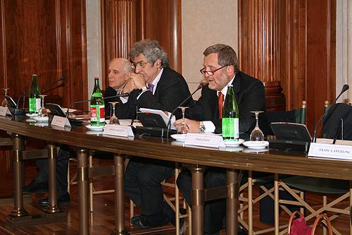 Da sinistra, Aggeo Savioli, Elio Testoni e Franco Asciutti