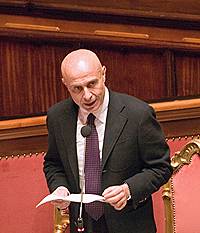 Il vice ministro Marco Minniti durante il suo intervento in Aula