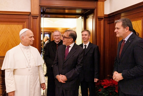 Accoglienza del Papa all’interno della Biblioteca del Senato