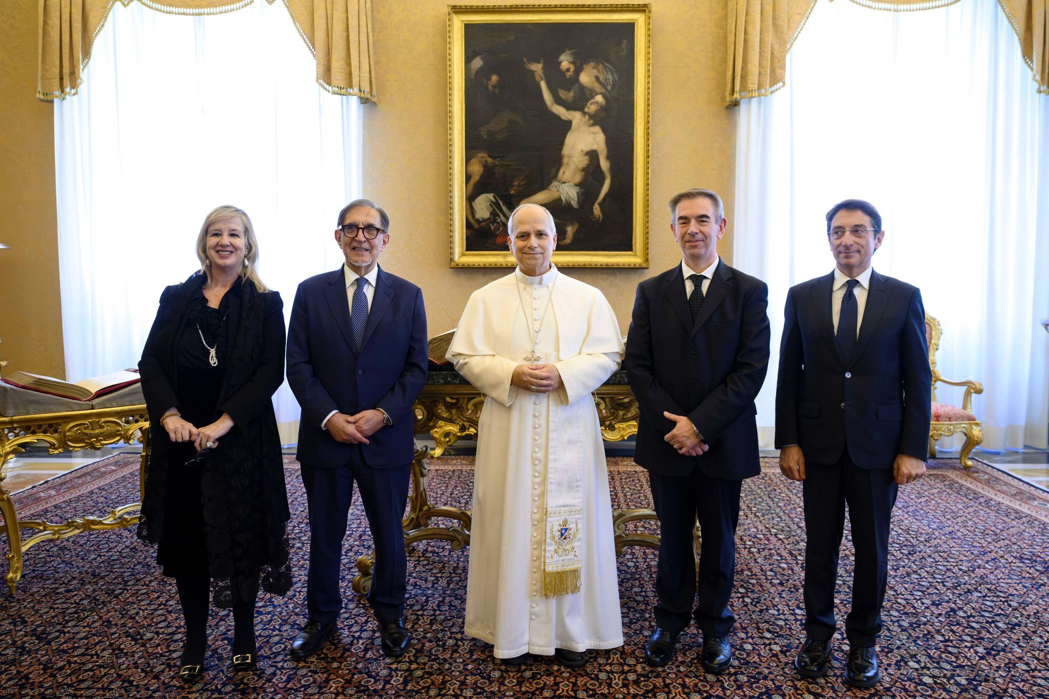 Momento dell’incontro istituzionale in Vaticano con la Bibbia di Borso d’Este