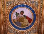 L'Italia trionfante, al centro degli affreschi che arricchiscono il soffitto della Sala Maccari