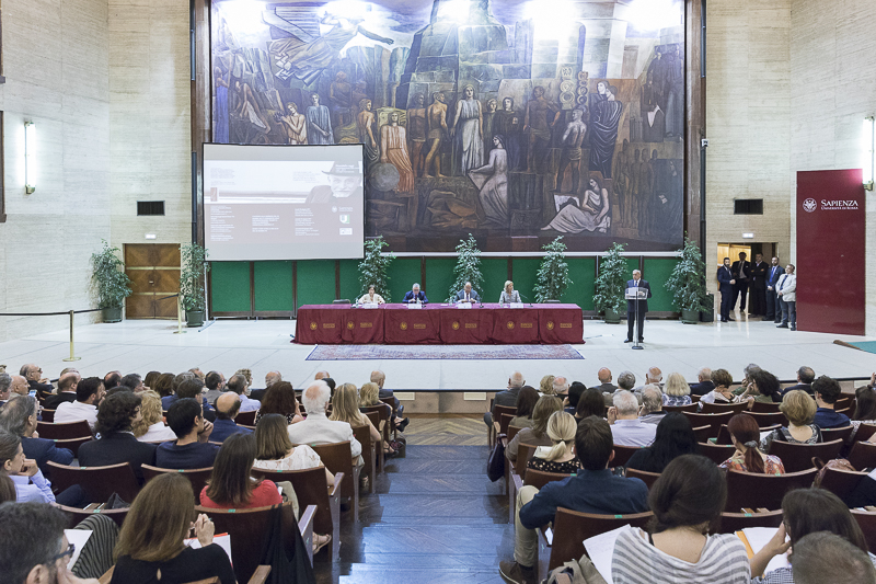L'Aula Magna della Sapienza Università di Roma durante l'indirizzo di saluto del Presidente Grasso.