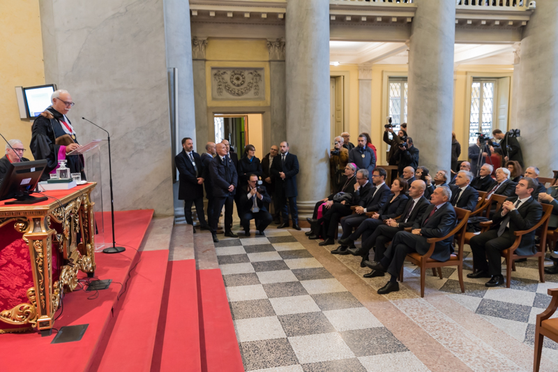 Il Presidente del Senato in platea durante l'intervento del Magnifico Rettore, Fabio Rugge