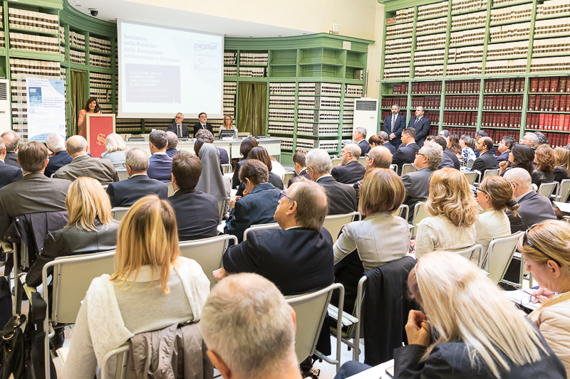 Sala degli Atti parlamentari durante la presentazione del rapporto.