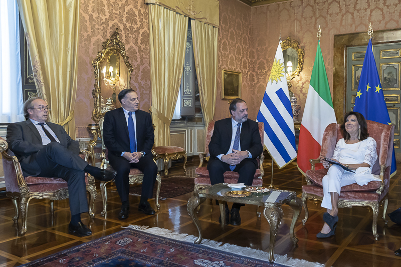 Un momento dell'incontro tra il Presidente del Senato, Maria Elisabetta Alberti Casellati, e il Presidente della Camera dei Rappresentanti dell'Uruguay, Jorge Gandini.