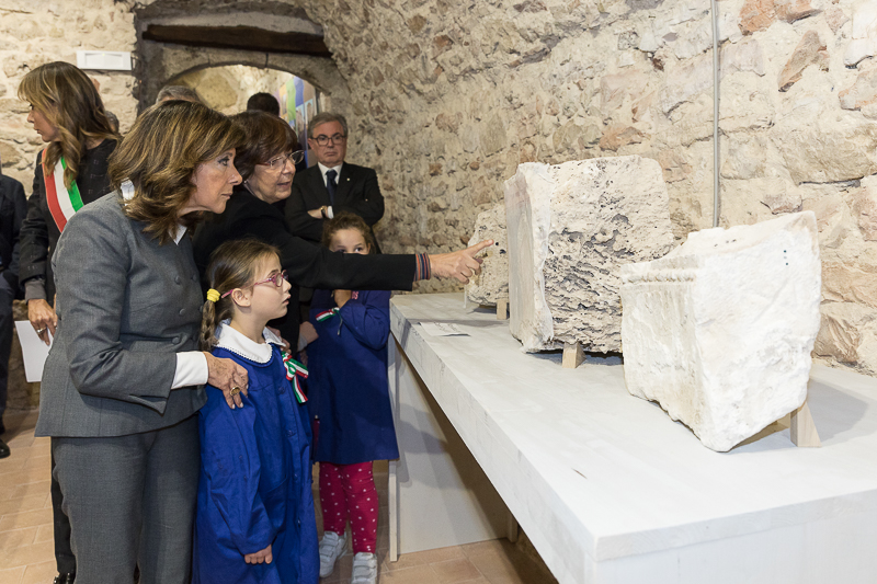 Scheggino. Il Presidente del Senato della Repubblica visita la mostra 
