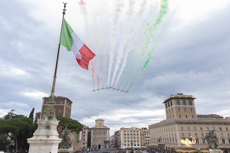 Roma. Sorvolo della Pattuglia Acrobatica Nazionale.