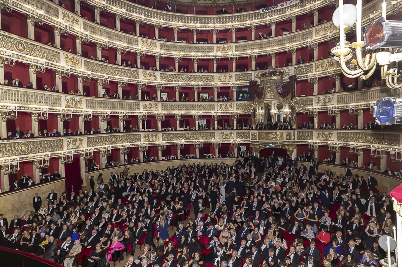 Il Teatro di San Carlo.