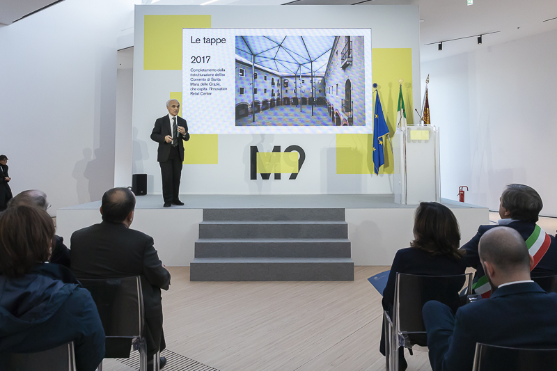 Mestre. Intervento di Valerio Zingarelli, Amministratore delegato di Polymnia Venezia, nell'aula-laboratorio del Museo M9. Mestre. Intervento di Valerio Zingarelli, Amministratore delegato di Polymnia Venezia, nell'aula-laboratorio del Museo M9.