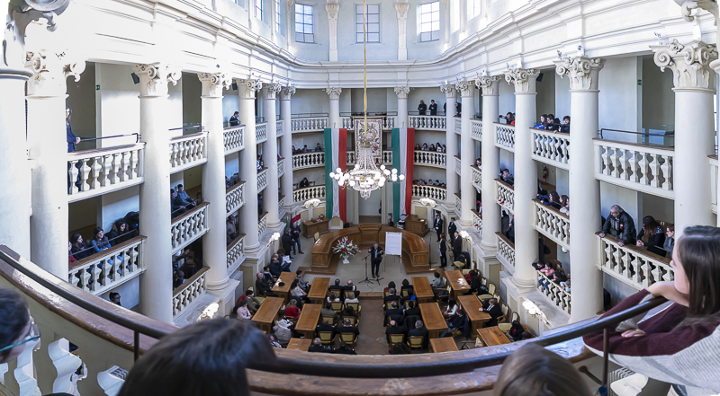 La Sala del Tricolore del Palazzo del Comune durante la lectio magistralis La Sala del Tricolore del Palazzo del Comune durante la lectio magistralis