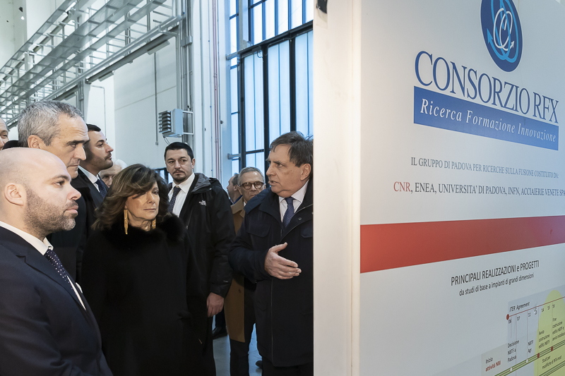Il Presidente del Senato, Maria Elisabetta Alberti Casellati, visita il Consorzio RFX. Il Presidente del Senato, Maria Elisabetta Alberti Casellati, visita il Consorzio RFX.