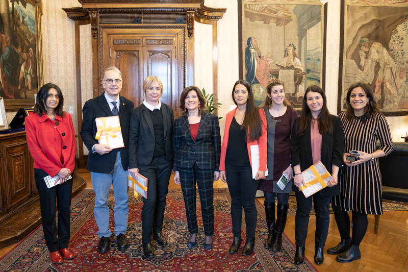 Il Presidente del Senato della Repubblica, Maria Elisabetta Alberti Casellati, insieme alla delegazione della Lega Anti Vivisezione (LAV)