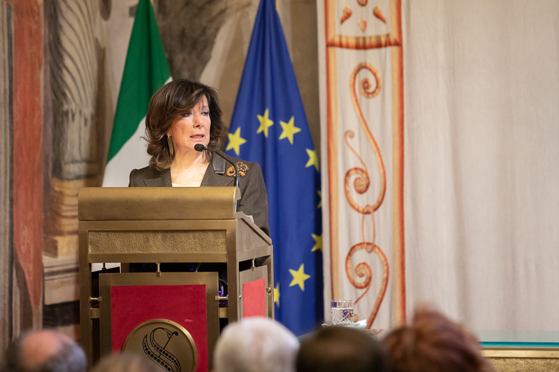 Il Presidente del Senato, Maria Elisabetta Alberti Casellati, interviene prima della premiazione. Il Presidente del Senato, Maria Elisabetta Alberti Casellati, interviene prima della premiazione.