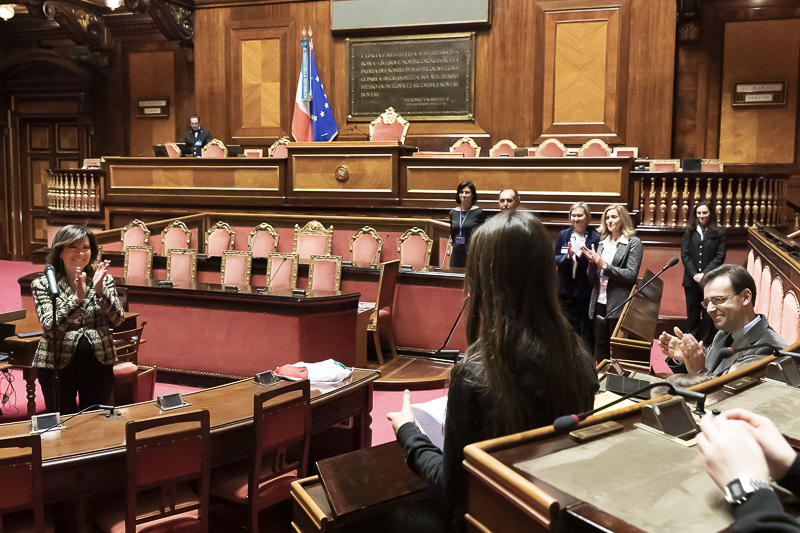 Il Presidente del Senato, Maria Elisabetta Alberti Casellati, incontra un gruppo di studenti della classe III D dell'Istituto Comprensivo Campomorone Ceranesi (GE), scuola secondaria di primo grado 