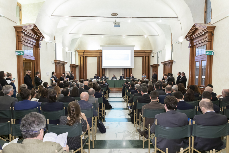 La Sala Capitolare di Palazzo della Minerva durante l'indirizzo di saluto del Presidente del Senato, Maria Elisabetta Alberti Casellati. La Sala Capitolare di Palazzo della Minerva durante l'indirizzo di saluto del Presidente del Senato, Maria Elisabetta Alberti Casellati.