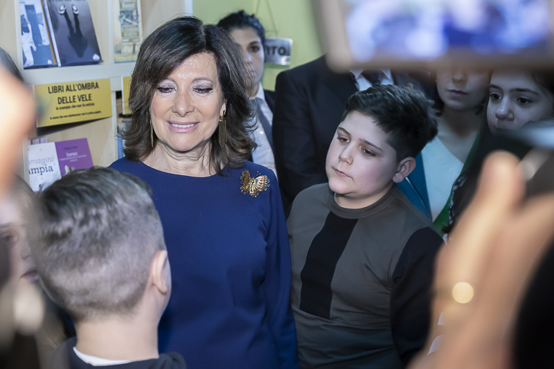 Melito di Napoli. Un momento della visita del Presidente del Senato, Maria Elisabetta Alberti Casellati, alla sede dell'Associazione 