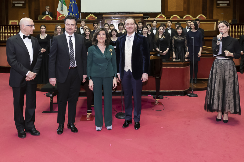 Il Presidente del Senato, Maria Elisabetta Alberti Casellati, posa per una foto ricordo. Il Presidente del Senato, Maria Elisabetta Alberti Casellati, posa per una foto ricordo.