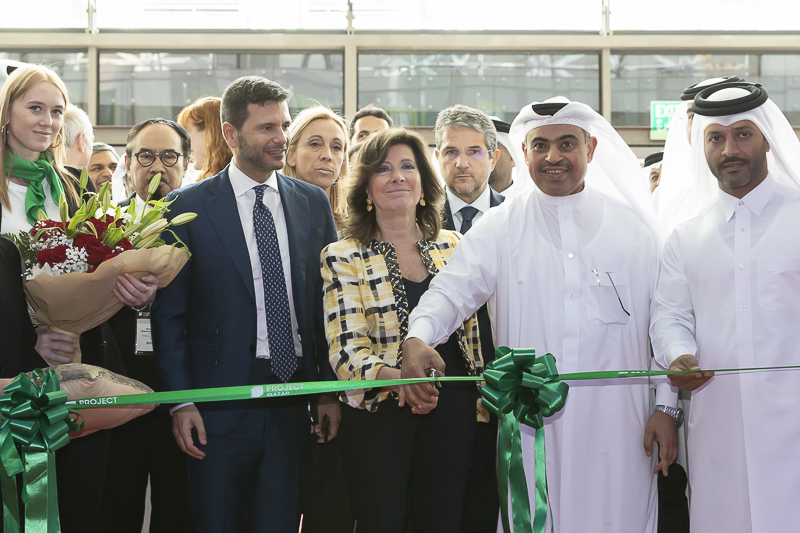 Il Presidente del Senato, Maria Elisabetta Alberti Casellati, procede al taglio del nastro, unitamente al Ministro dell'Industria e del Commercio del Qatar, Ali bin Ahmed Al Kuwari, per l'inaugurazione della Fiera Project Qatar. Il Presidente del Senato, Maria Elisabetta Alberti Casellati, procede al taglio del nastro, unitamente al Ministro dell'Industria e del Commercio del Qatar, Ali bin Ahmed Al Kuwari, per l'inaugurazione della Fiera Project Qatar.
