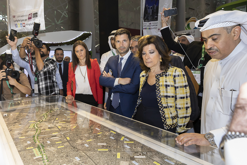 Un momento della visita della Fiera. Un momento della visita della Fiera.