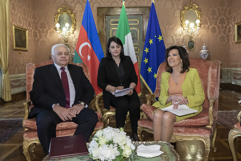 Un momento dell'incontro tra il Presidente del Senato, Maria Elisabetta Alberti Casellati, e il Presidente dell'Assemblea Nazionale della Repubblica dell'Azerbaigian, Ogtay Asadov.