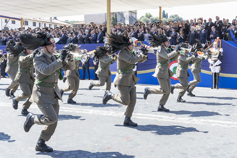 Sfilamento in parata delle truppe. Sfilamento in parata delle truppe.